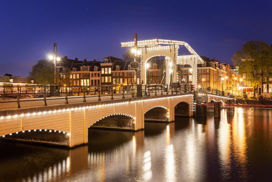 السياحة في أمستردام- جسر ماجيري بورغ